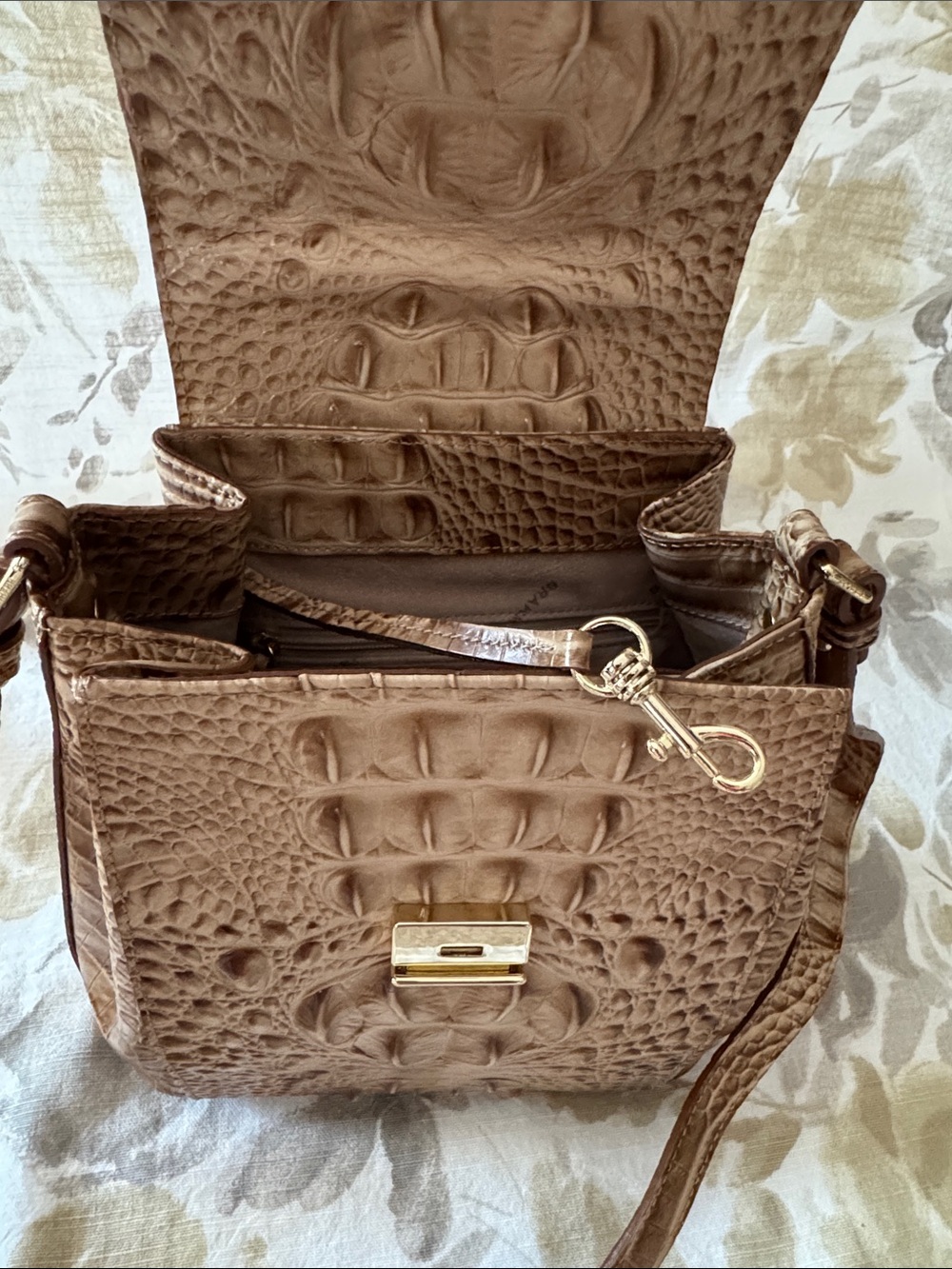 Brahmin “Margo” Travertine Melbourne Leather Crossbody - Picture 4 of 7